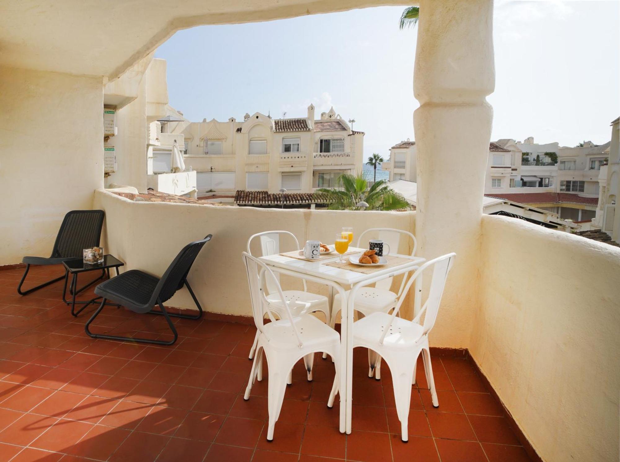 Apartmento En La Pequena Venecia, Puerto Marina เบนัลมาเดนา ภายนอก รูปภาพ