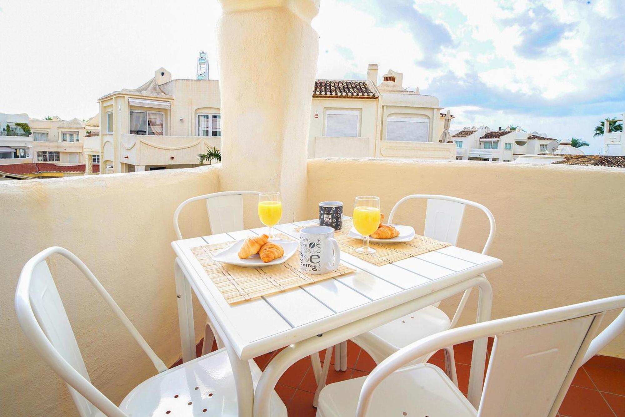 Apartmento En La Pequena Venecia, Puerto Marina เบนัลมาเดนา ภายนอก รูปภาพ