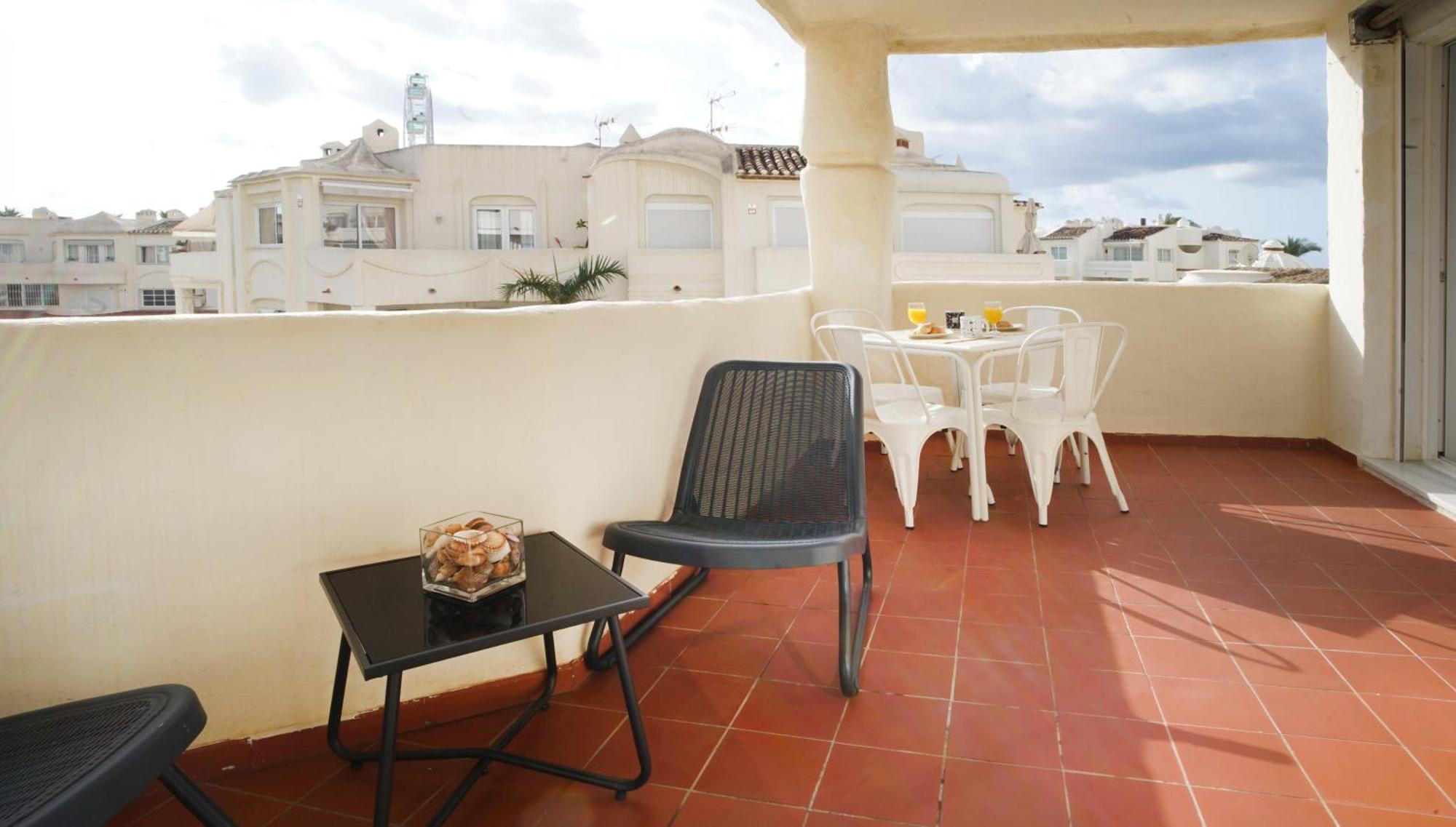 Apartmento En La Pequena Venecia, Puerto Marina เบนัลมาเดนา ภายนอก รูปภาพ