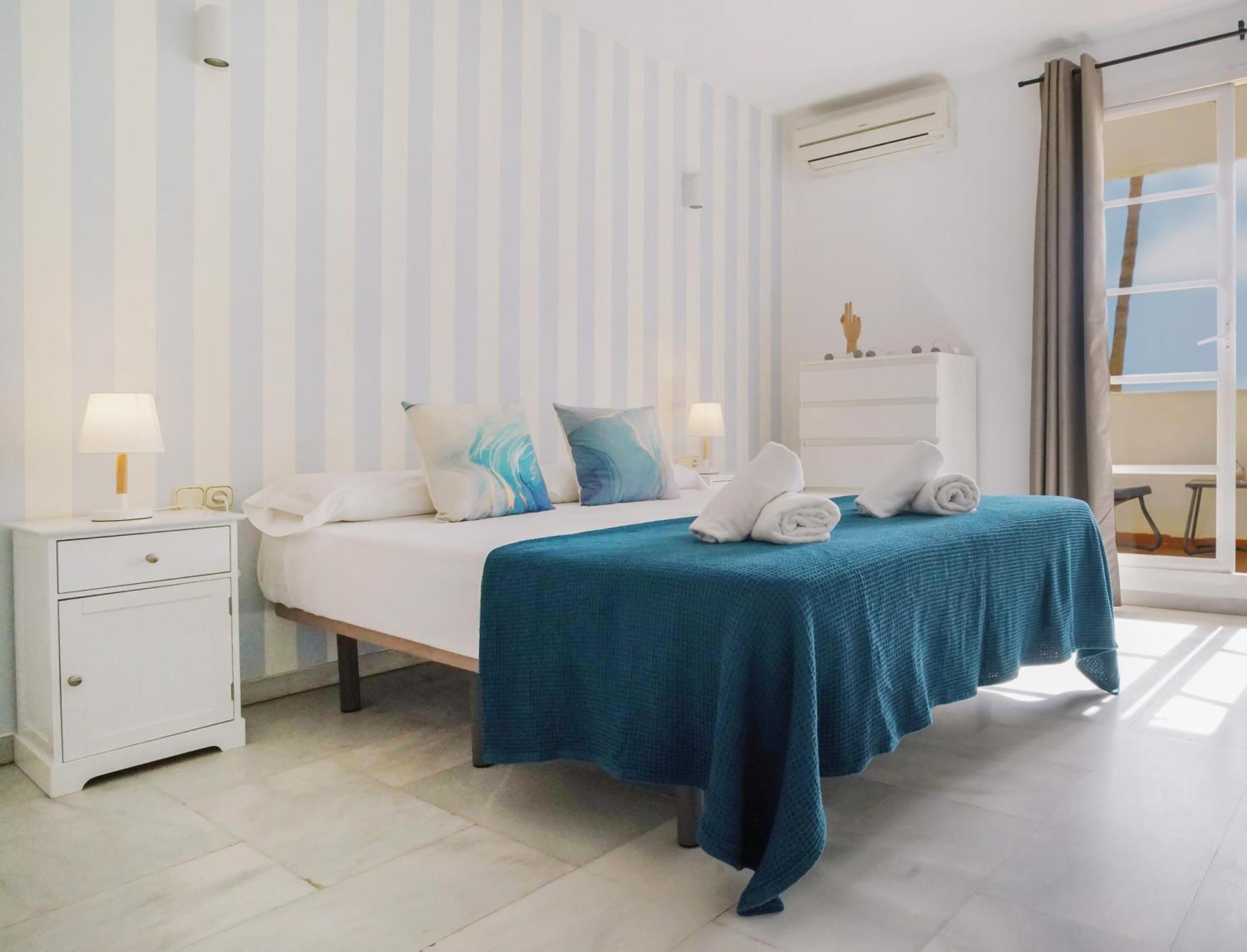 Apartmento En La Pequena Venecia, Puerto Marina เบนัลมาเดนา ภายนอก รูปภาพ