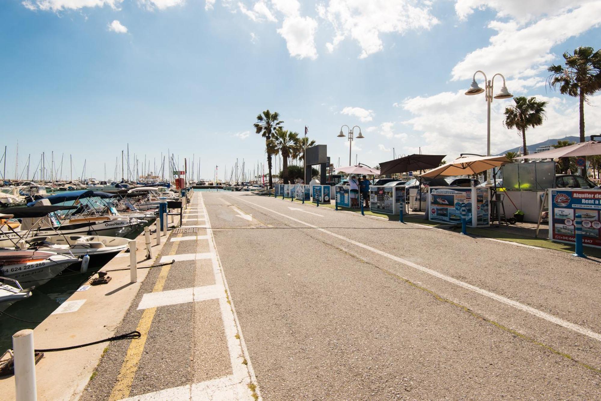 Apartmento En La Pequena Venecia, Puerto Marina เบนัลมาเดนา ภายนอก รูปภาพ