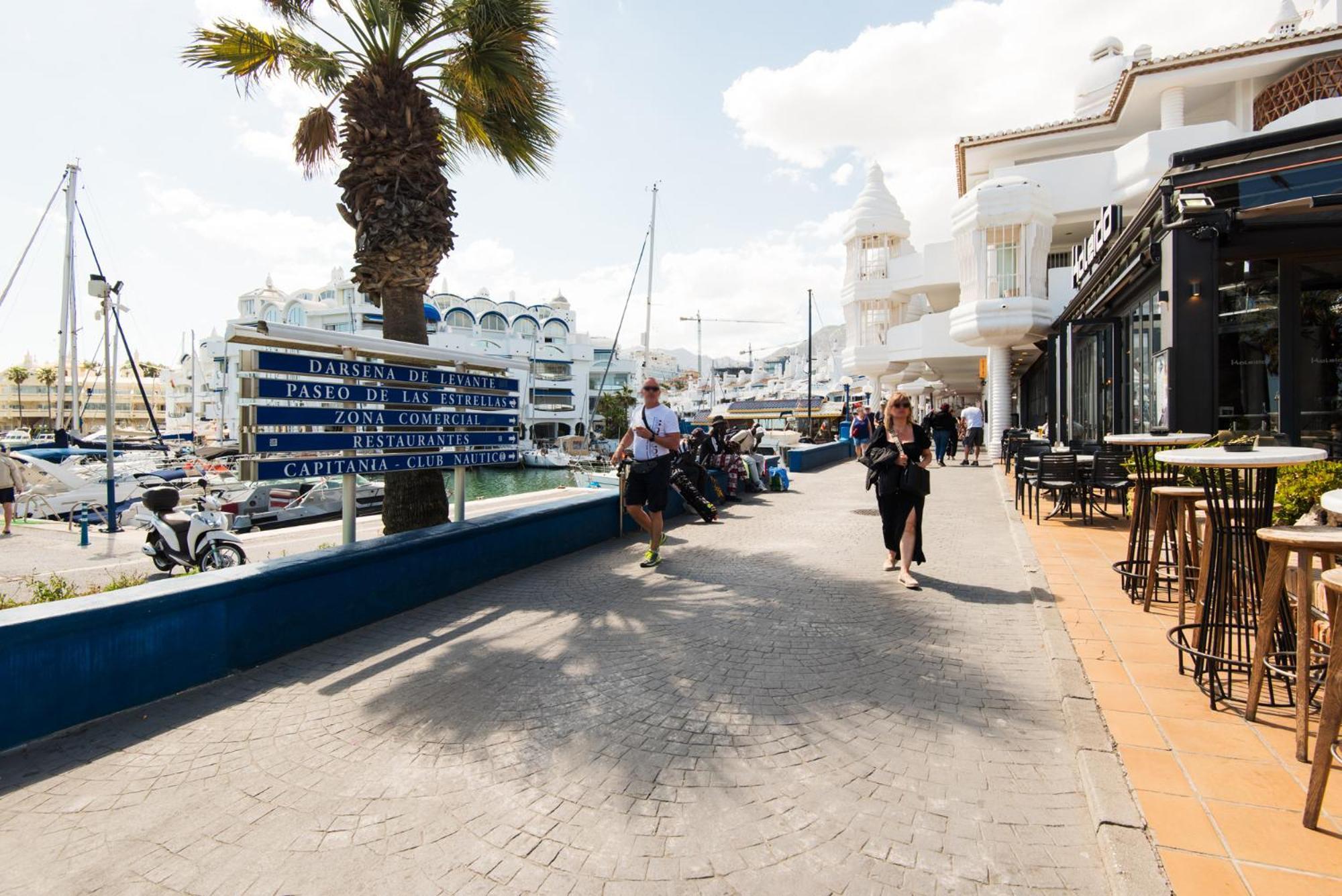 Apartmento En La Pequena Venecia, Puerto Marina เบนัลมาเดนา ภายนอก รูปภาพ