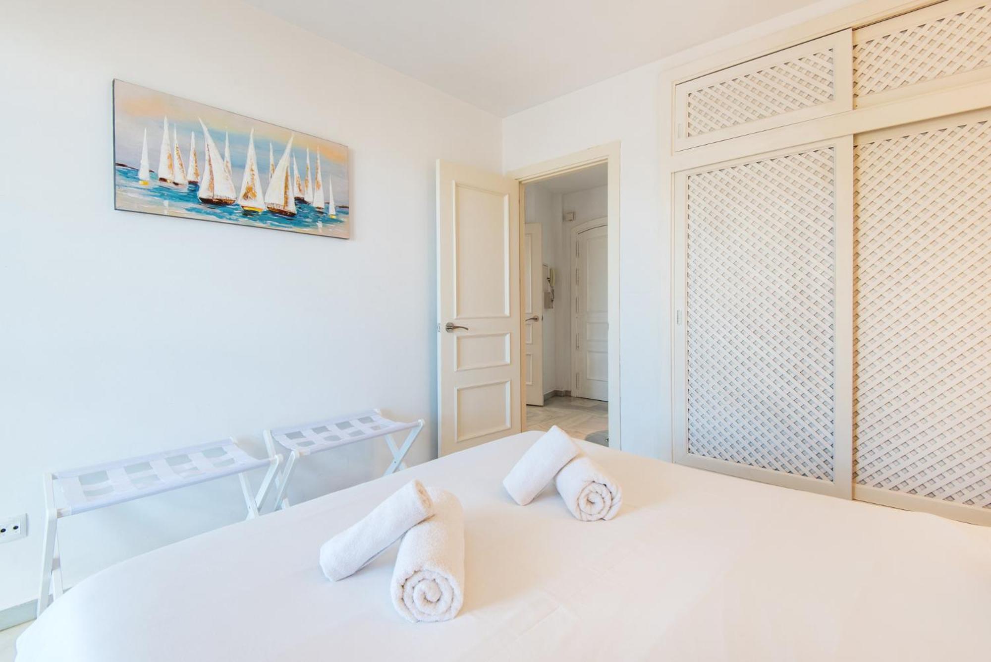 Apartmento En La Pequena Venecia, Puerto Marina เบนัลมาเดนา ภายนอก รูปภาพ